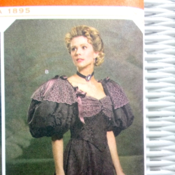 Simplicity Sewing Pattern 4078 circa 1895 Ball Gown Victorian Dress - Picture 4 of 8